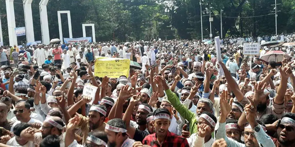 এমপিওভুক্ত শিক্ষকদের ‘মার্চ টু সচিবালয়’ কর্মসূচি শুরু